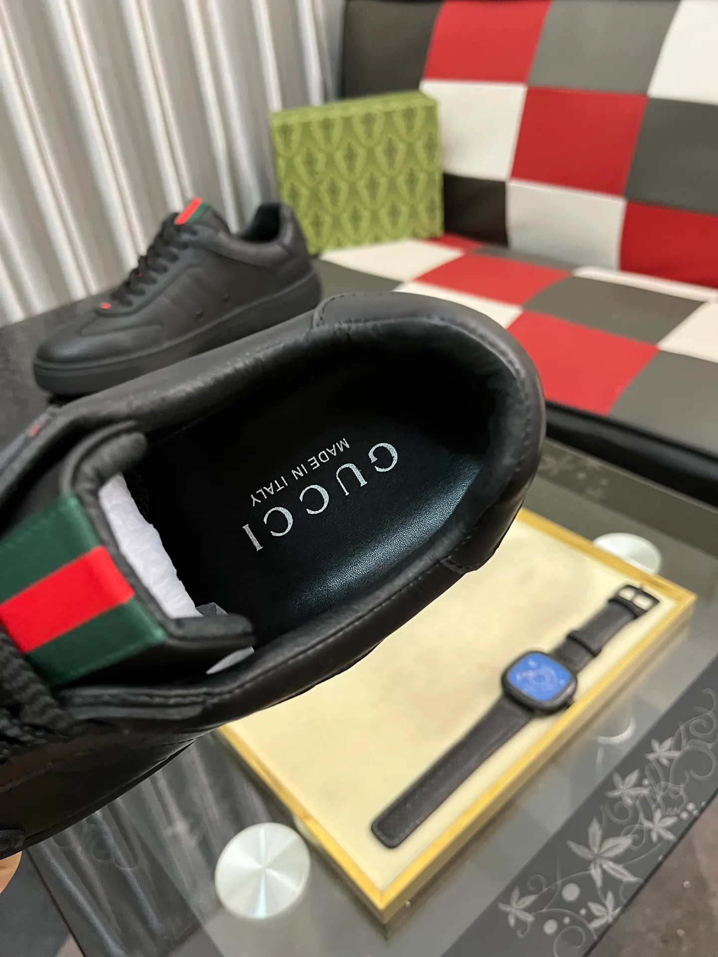 Men's shoes 💰400⌚️⌚️Gucci •Gucci original quality.~ Unique modern style sneakers. 🏃A must-have casual shoe for trendy men😍😍 Original brand imported from Italy, imported original leather, sheep lining (refuses to discolor and grind feet) Sole: Original sole provided by the original factory, French lazy style design ⚠️Fit to the feet, original quality, super comfortable original sole. Just like shooting the real thing🎬The real thing is better, code number: 38-442️⃣colors available